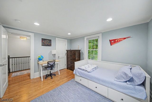 1 Warwick Rd, Mountain Lakes Boro, NJ 07046