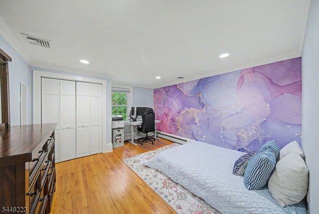 1 Warwick Rd, Mountain Lakes Boro, NJ 07046