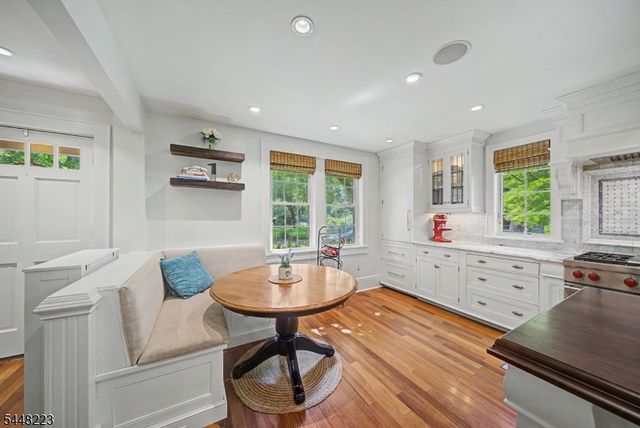 1 Warwick Rd, Mountain Lakes Boro, NJ 07046