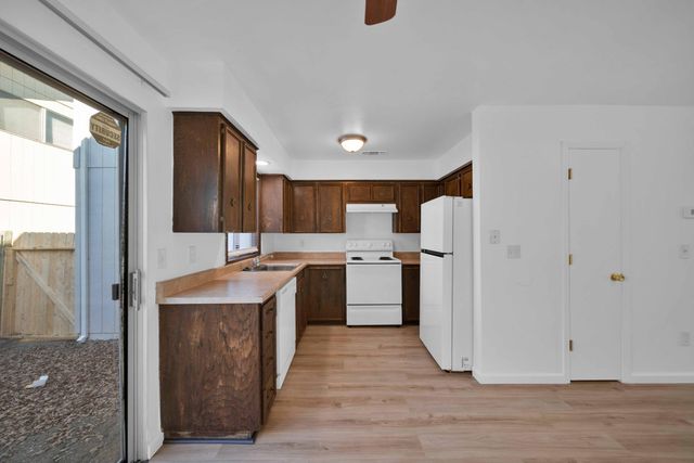 1091 Del Sol Place, Redding, CA 96002