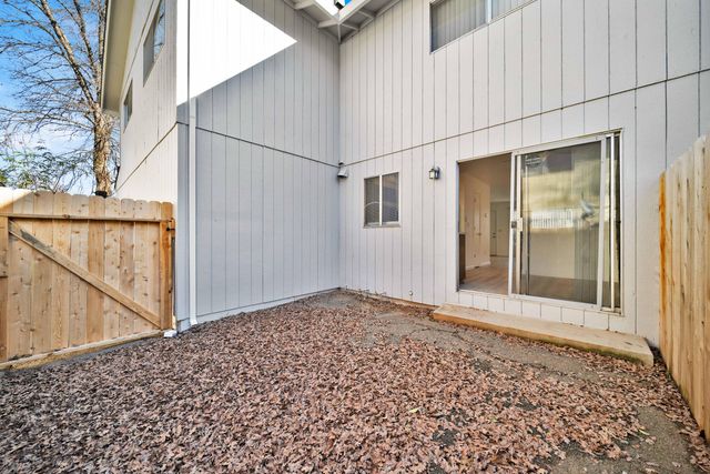 1091 Del Sol Place, Redding, CA 96002