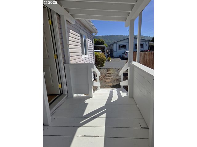 15889 SUNSET STRIP 102, Brookings, OR 97415