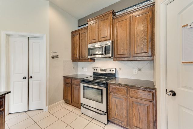 1117 Colony Drive, Greenville, TX 75402