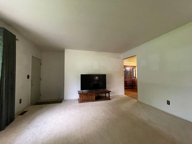 12055 W Lennon Road, Lennon, MI 48449