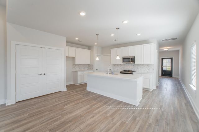 10627 Whitejacket, Conroe, TX 77385