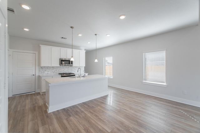 10627 Whitejacket, Conroe, TX 77385