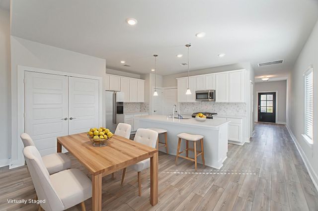 10627 Whitejacket, Conroe, TX 77385