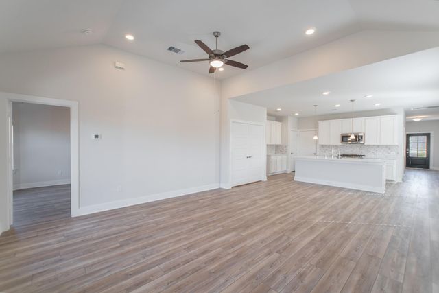 10627 Whitejacket, Conroe, TX 77385