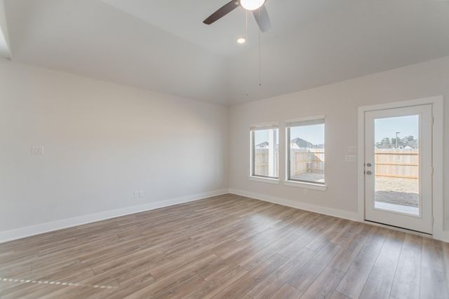 10627 Whitejacket, Conroe, TX 77385