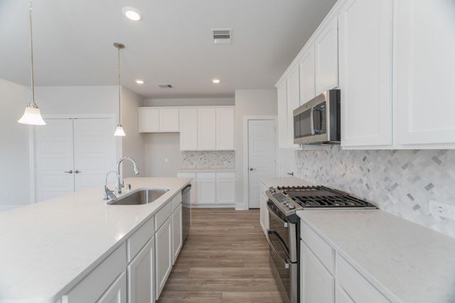 10627 Whitejacket, Conroe, TX 77385