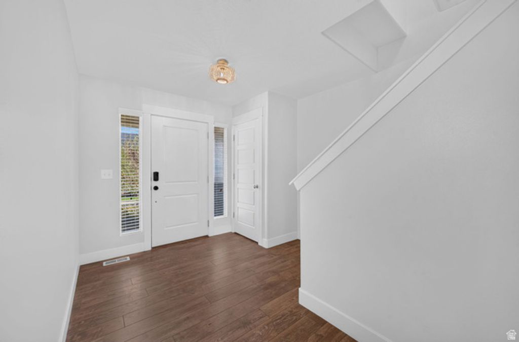 921 S CHESTNUT DR, Fruit Heights, UT 84037 — photo 3