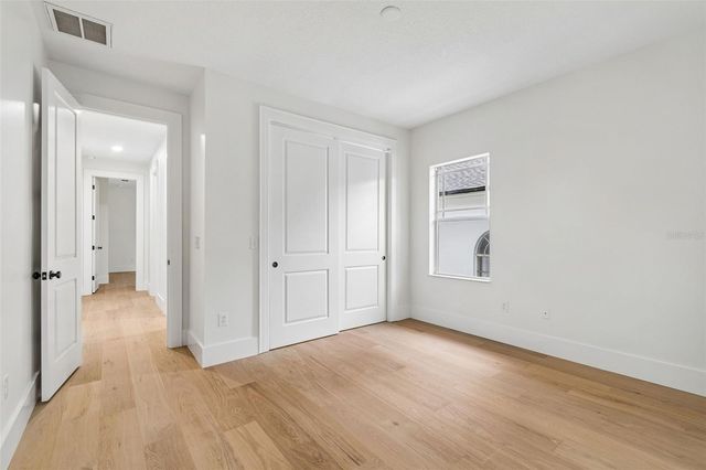 2722 N MYRTLE AVENUE, Tampa, FL 33602
