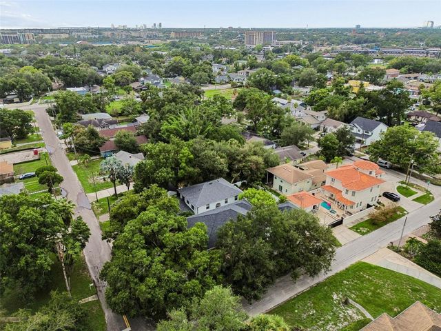 2722 N MYRTLE AVENUE, Tampa, FL 33602