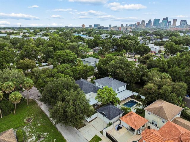 2722 N MYRTLE AVENUE, Tampa, FL 33602