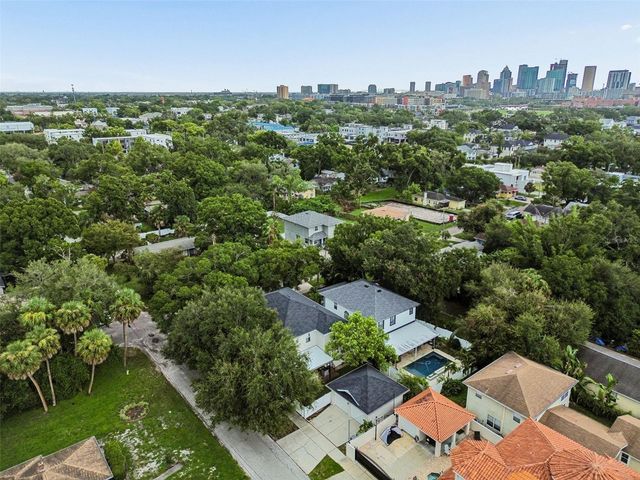 2722 N MYRTLE AVENUE, Tampa, FL 33602