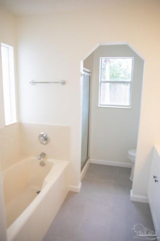 2315 Summit Blvd, Pensacola, FL 32503