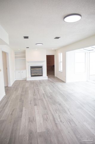 2315 Summit Blvd, Pensacola, FL 32503