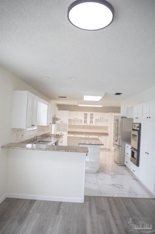 2315 Summit Blvd, Pensacola, FL 32503