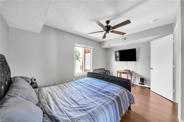 240 Pacific DR, Hampton, VA 23666
