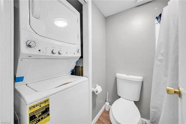 240 Pacific DR, Hampton, VA 23666