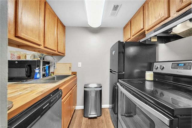 240 Pacific DR, Hampton, VA 23666