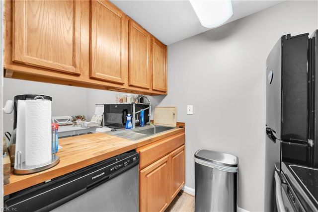 240 Pacific DR, Hampton, VA 23666