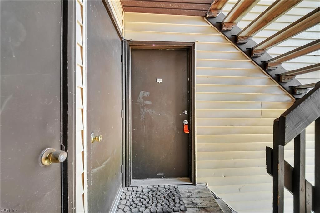 240 Pacific DR, Hampton, VA 23666