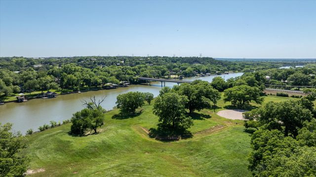 2004 River Ranch Circle, Weatherford, TX 76087