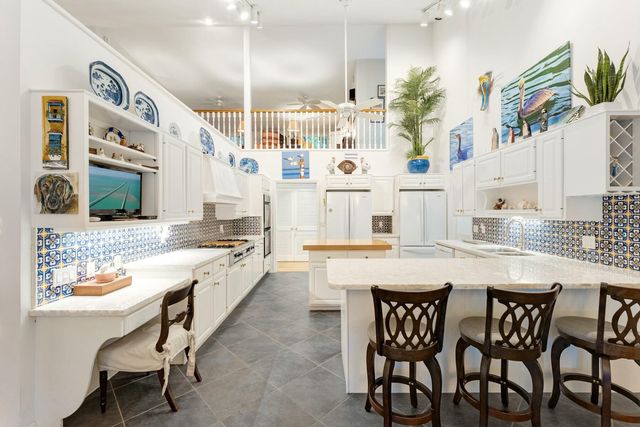 33 Pen Key Drive, Upper Matecumbe Key Islamorada, FL 33036