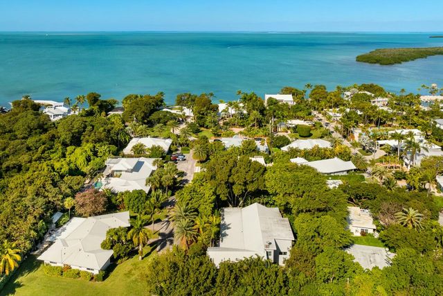 33 Pen Key Drive, Upper Matecumbe Key Islamorada, FL 33036