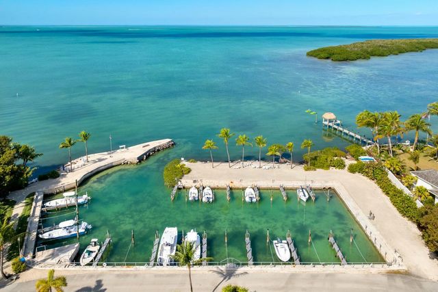 33 Pen Key Drive, Upper Matecumbe Key Islamorada, FL 33036