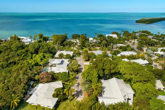33 Pen Key Drive, Upper Matecumbe Key Islamorada, FL 33036