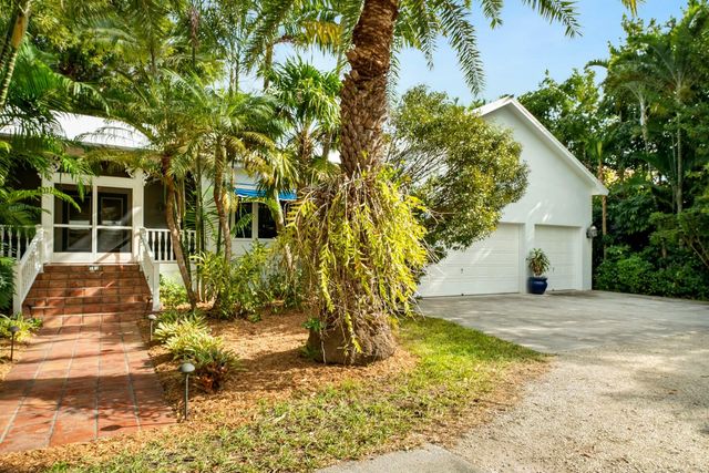 33 Pen Key Drive, Upper Matecumbe Key Islamorada, FL 33036