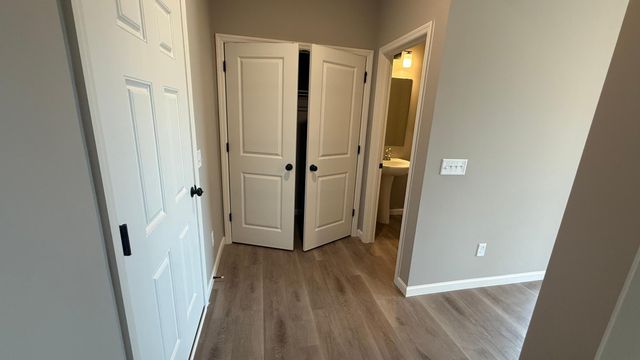 1653 191nd Avenue NE, East Bethel, MN 55011