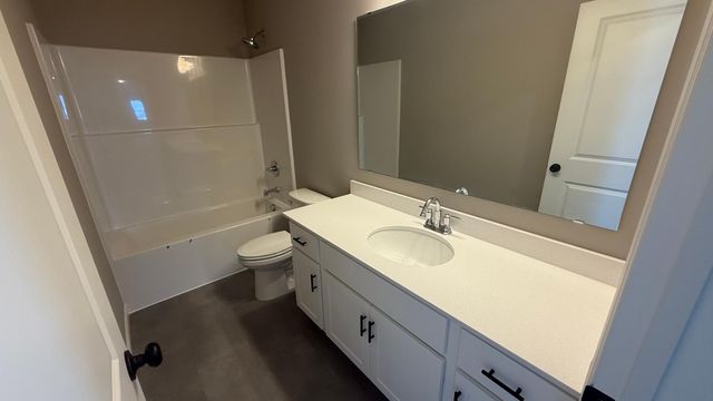 1653 191nd Avenue NE, East Bethel, MN 55011
