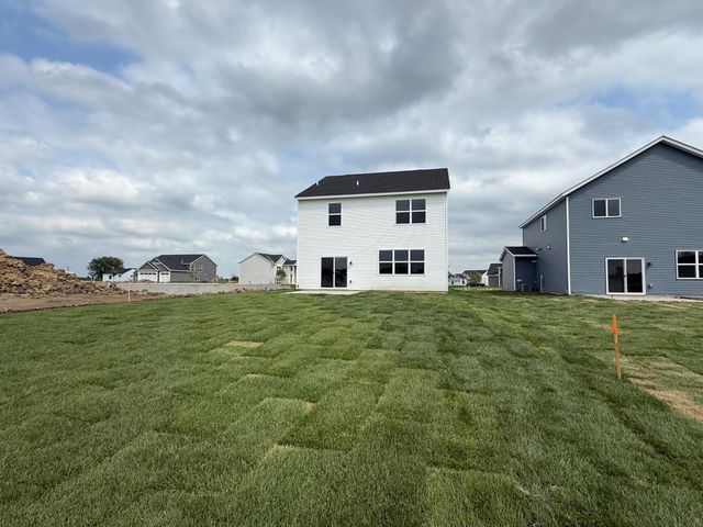 1653 191nd Avenue NE, East Bethel, MN 55011