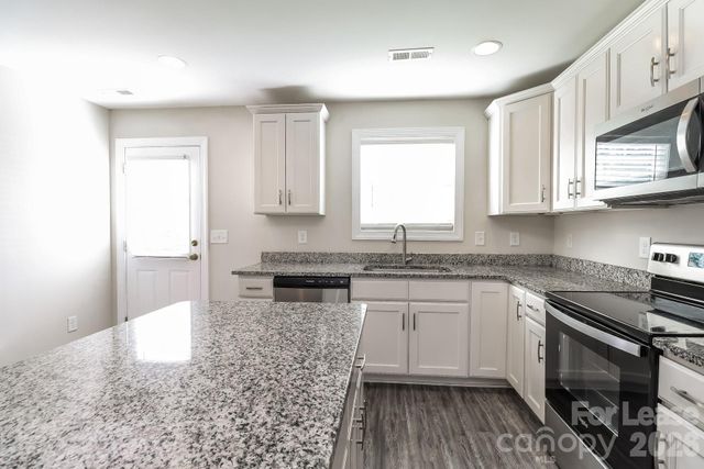 714 E Georgia Avenue, Bessemer City, NC 28016