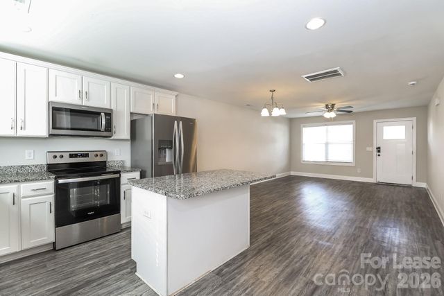 714 E Georgia Avenue, Bessemer City, NC 28016