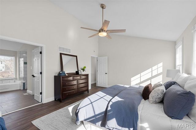 21 Spinning Wheel Lane, St Charles, MO 63368