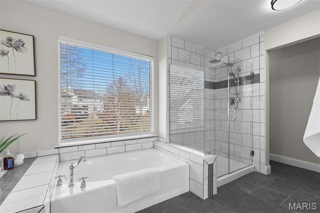 21 Spinning Wheel Lane, St Charles, MO 63368