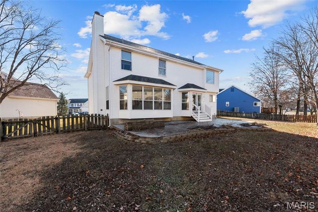 21 Spinning Wheel Lane, St Charles, MO 63368