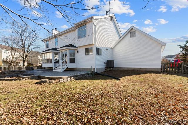 21 Spinning Wheel Lane, St Charles, MO 63368