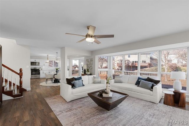 21 Spinning Wheel Lane, St Charles, MO 63368