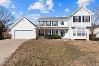 21 Spinning Wheel Lane, St Charles, MO 63368