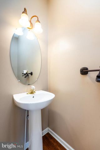 337 ROCKMEADE DR, Wilmington, DE 19810