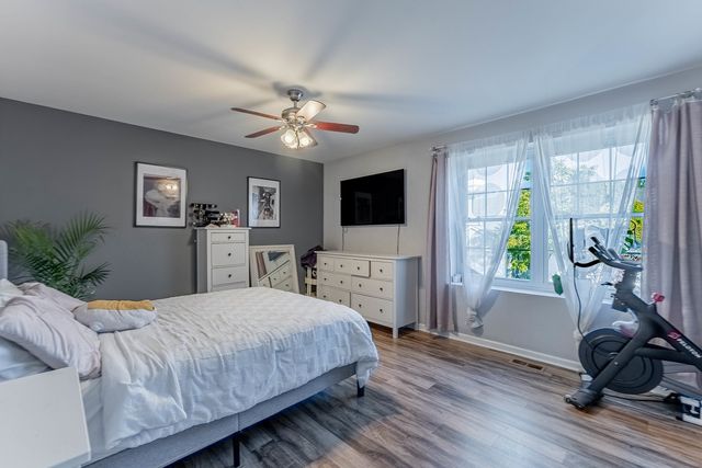 664 Wedgewood Drive, Hanover Park, IL 60133