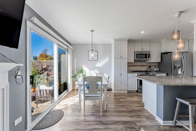 664 Wedgewood Drive, Hanover Park, IL 60133