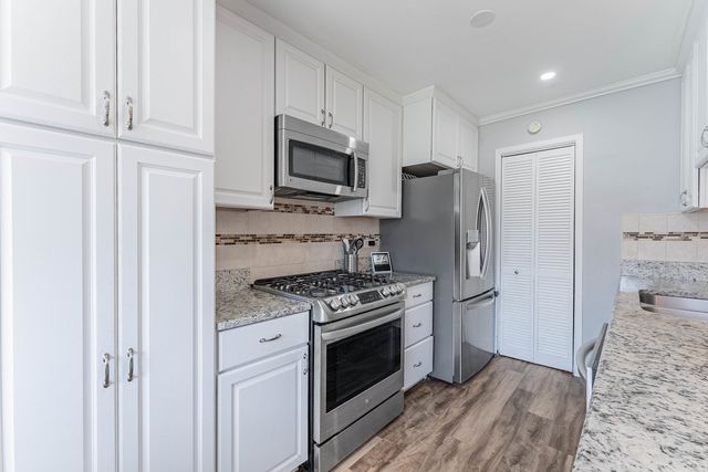 664 Wedgewood Drive, Hanover Park, IL 60133