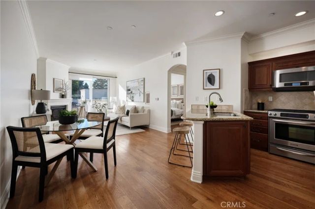 901 Deep Valley Drive 302, Rolling Hills Estates, CA 90274