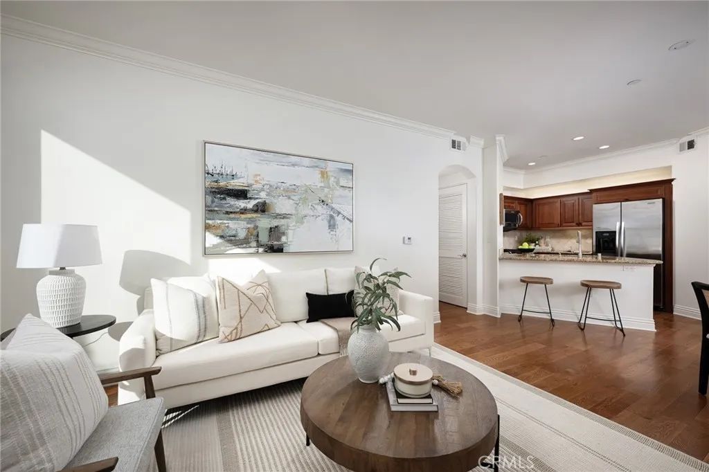901 Deep Valley Drive 302, Rolling Hills Estates, CA 90274